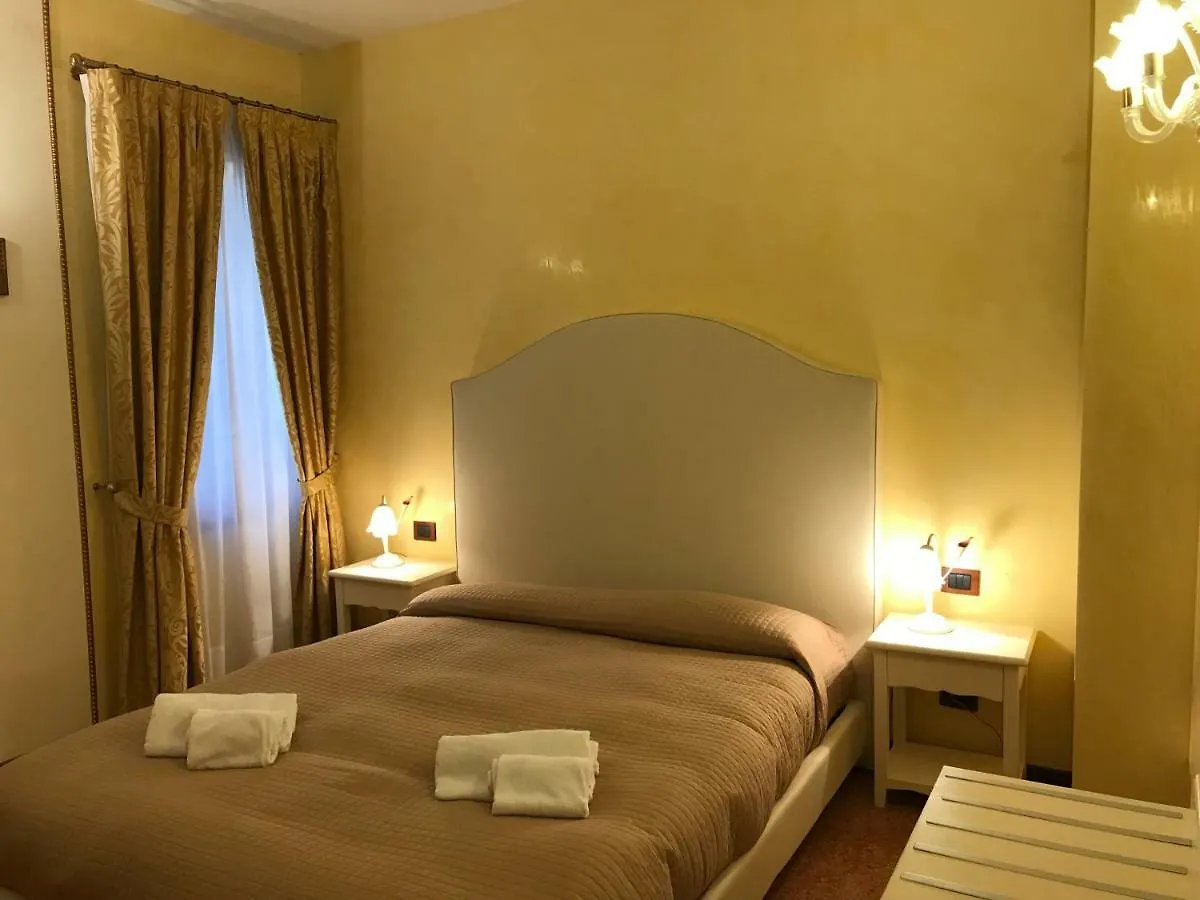 דירות ונציה Classic Three Minutes From St Marc'S Square